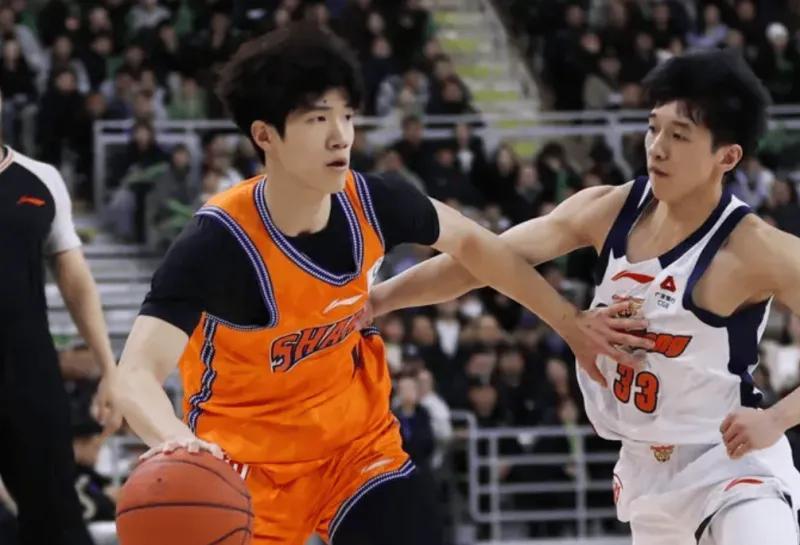 世界杯比赛直播app下载安装-上海两小将打服众人！小偰已胜任主控，马典成可取代刘礼嘉太全面